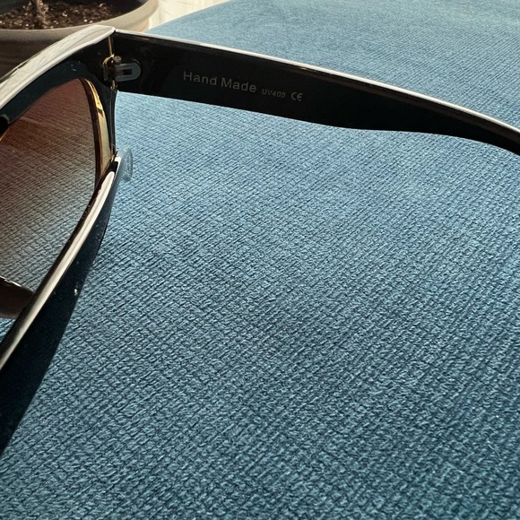 Limited edition 2020 SEE sunglasses - Picture 5 of 6